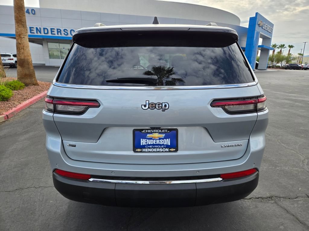 2023 Jeep Grand Cherokee Laredo photo 5