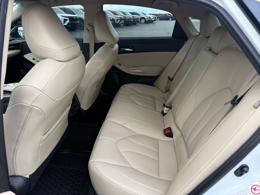 2019 Toyota Avalon XLE photo 13