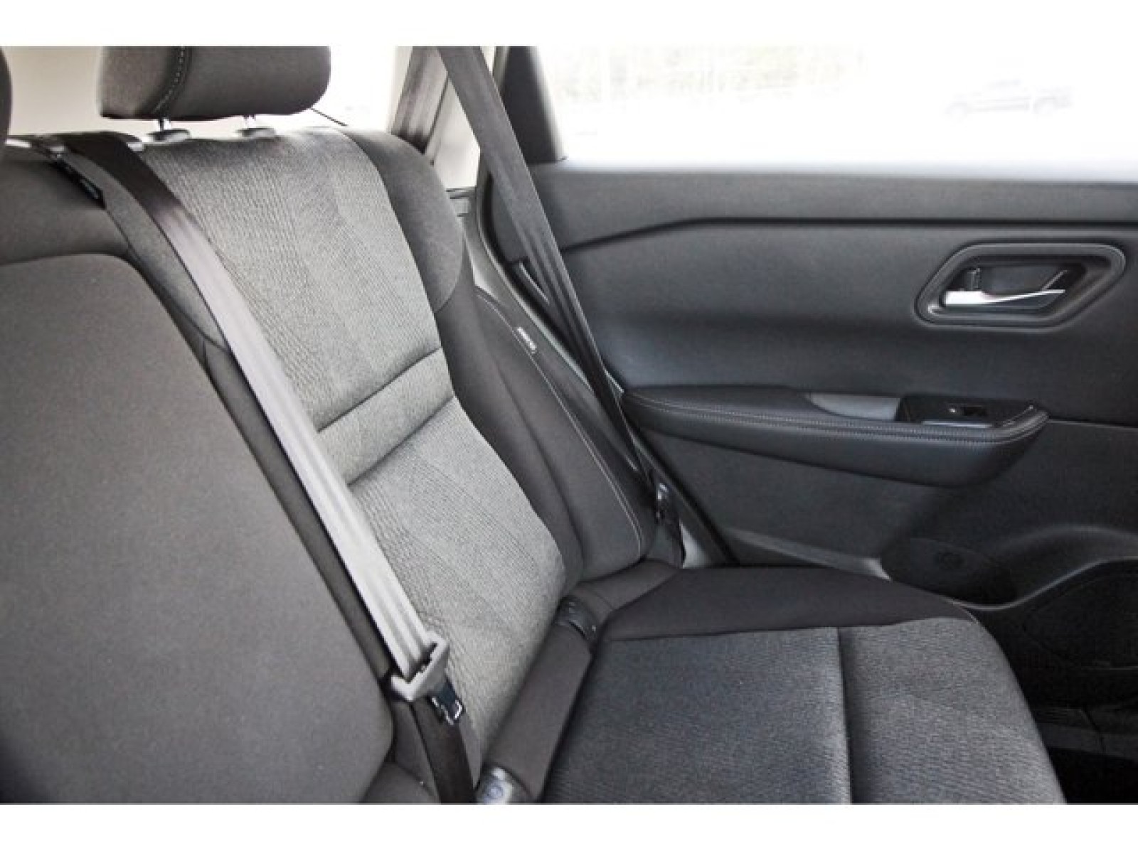 2024 Nissan Rogue SV Black at Robbins Nissan