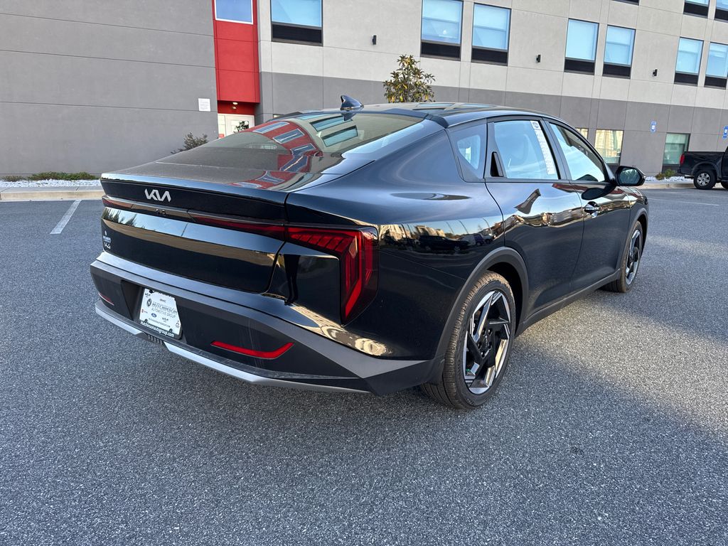 2025 Kia K4 EX photo 3