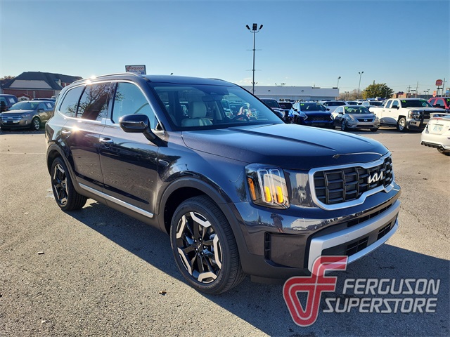 2025 Kia Telluride S's photo