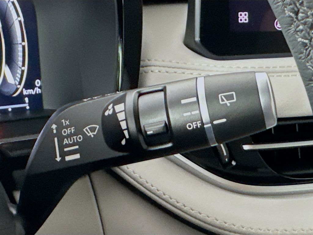 2026 Infiniti QX60 Luxe photo 13
