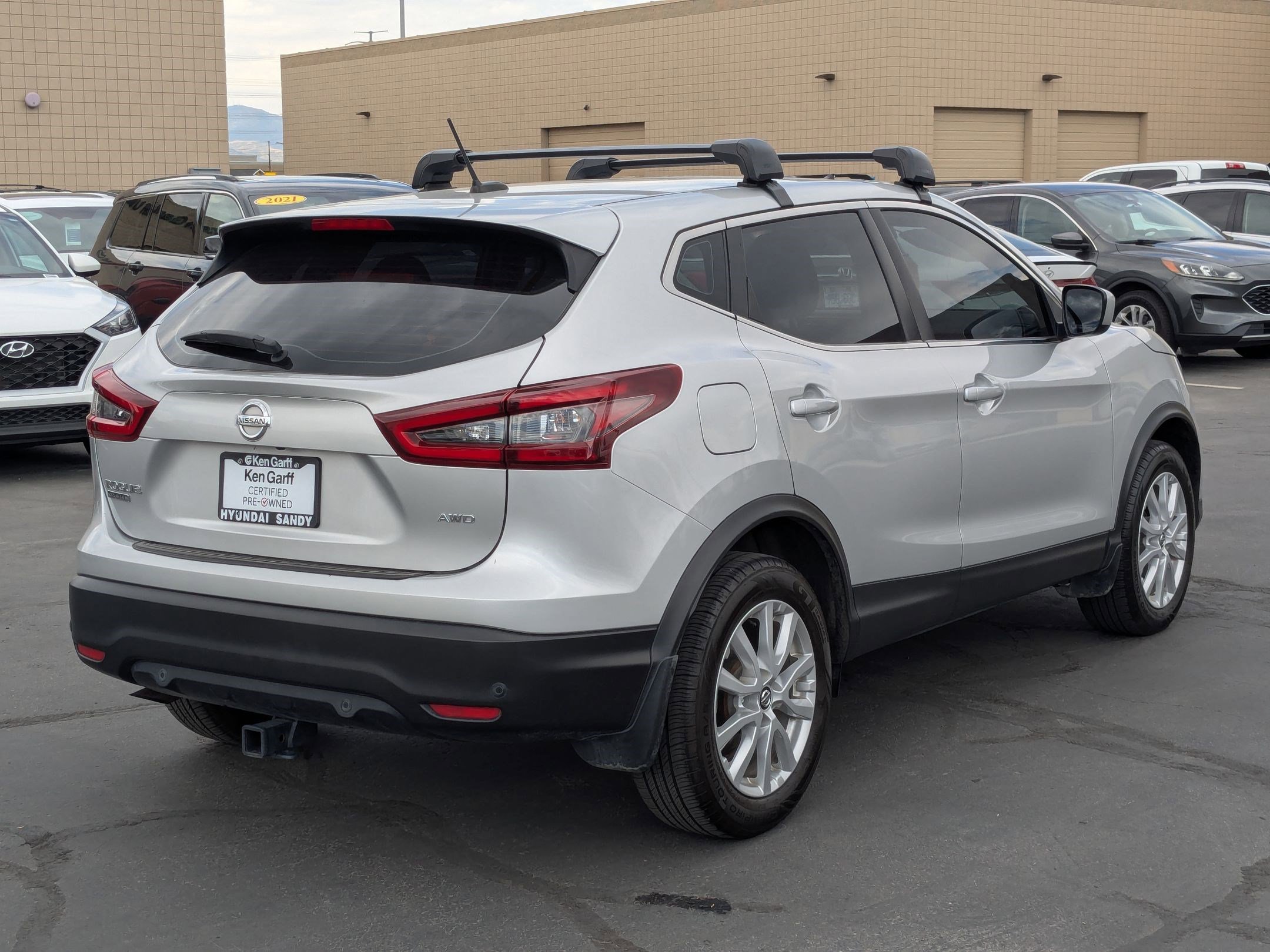 2022 Nissan Rogue Sport S photo 3