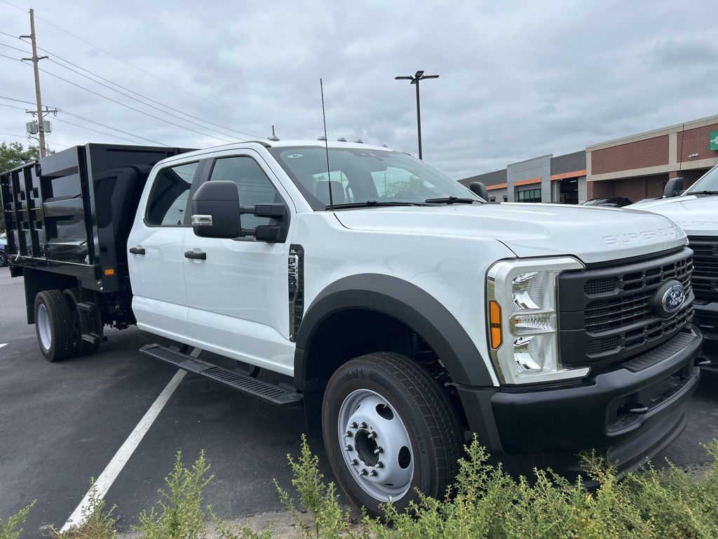 2025 Ford F-550 photo 4