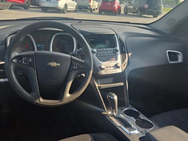 2017 Chevrolet Equinox LS photo 4