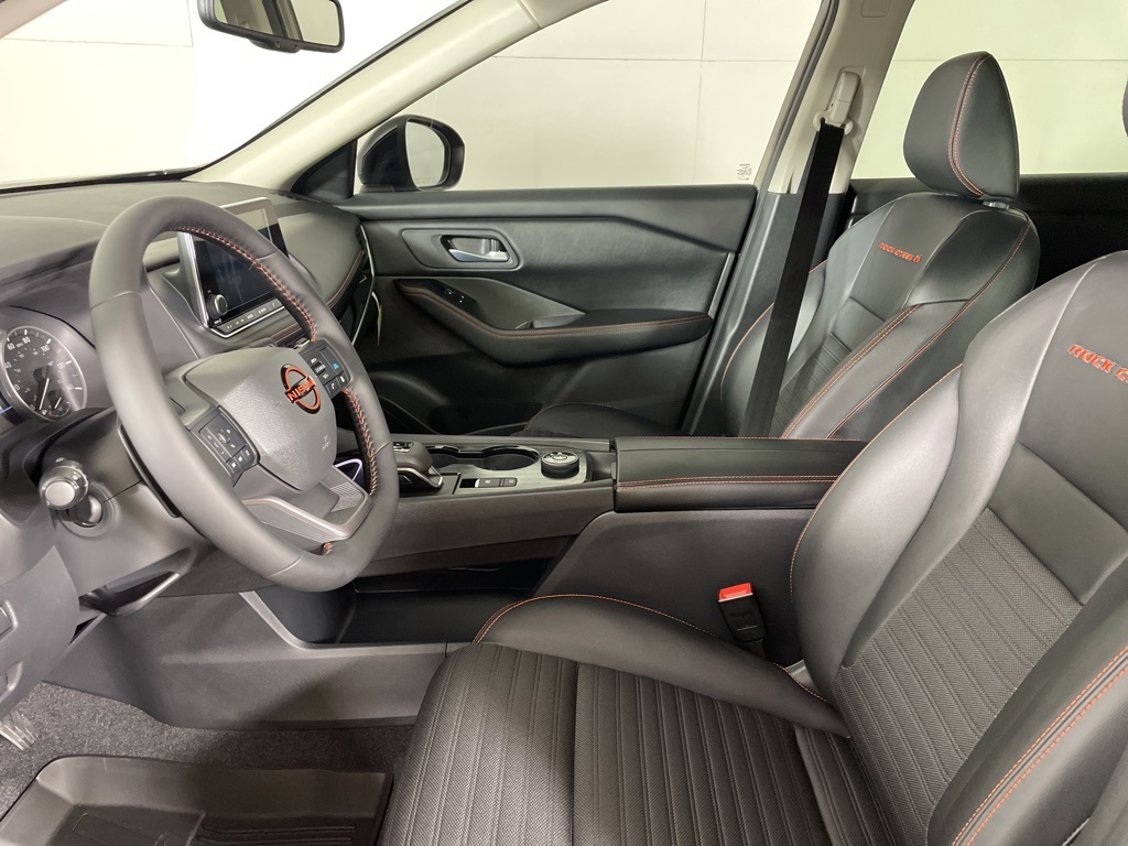 2026 Nissan Rogue SV photo 15