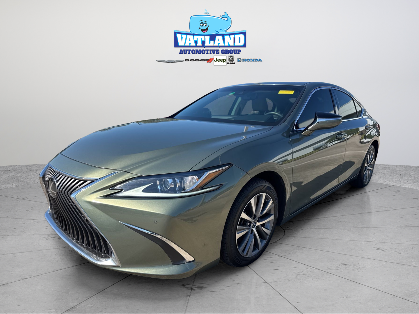 2019 Lexus ES 350's photo