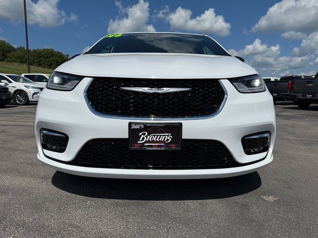 2026 Chrysler Pacifica photo 10