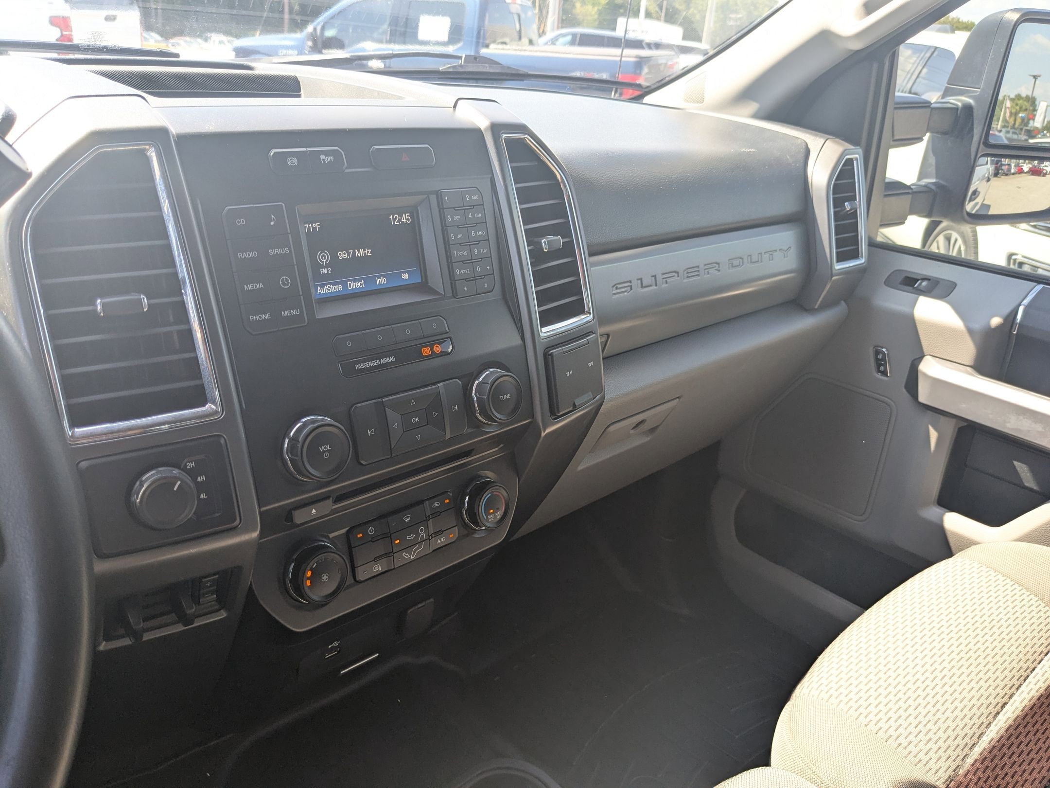 2018 Ford F-250 XLT photo 17