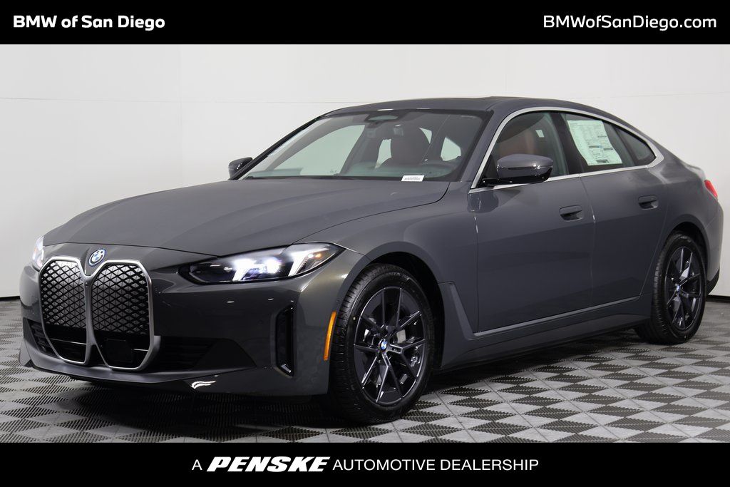 2025 BMW i4 40's photo