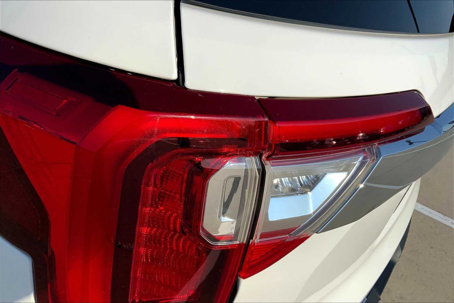 2023 Gmc Acadia SLT photo 25