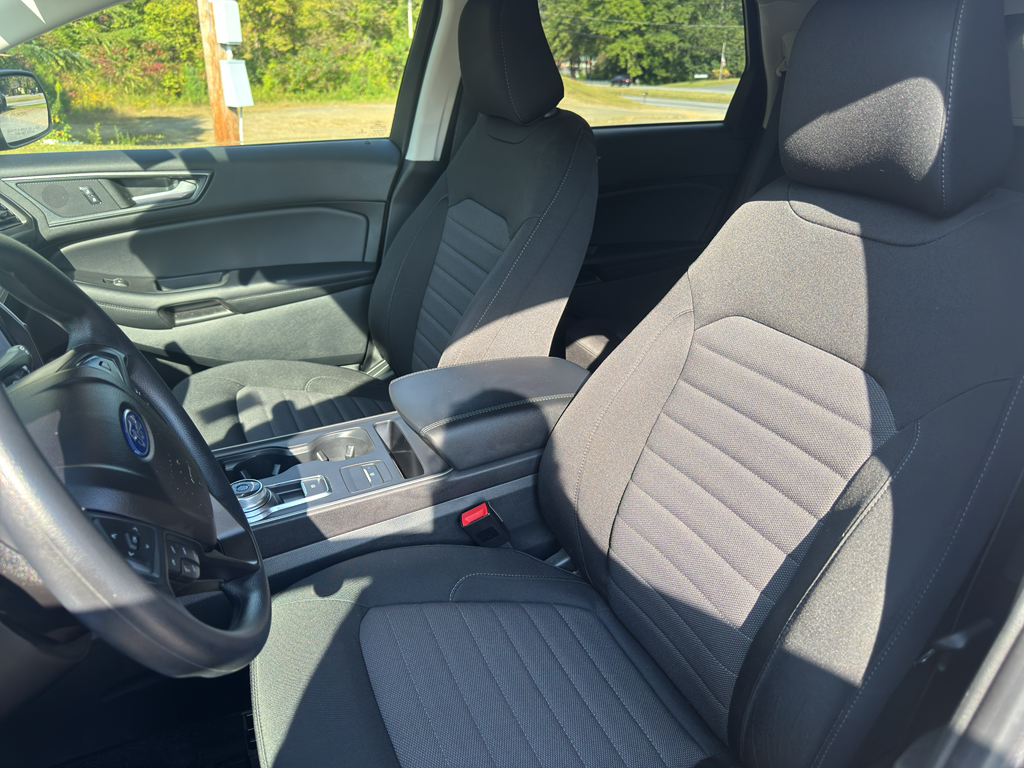 2022 Ford Edge SE photo 9