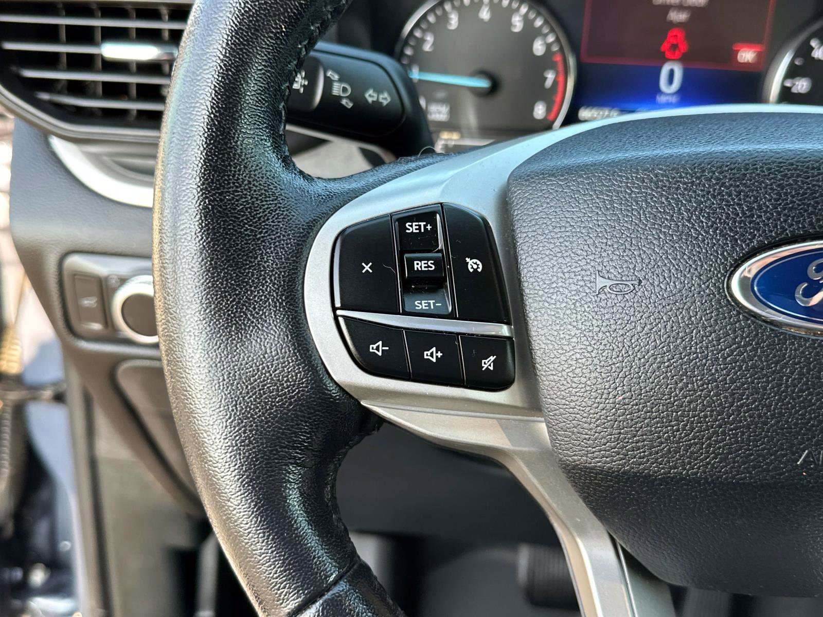 2021 Ford Explorer XLT photo 30