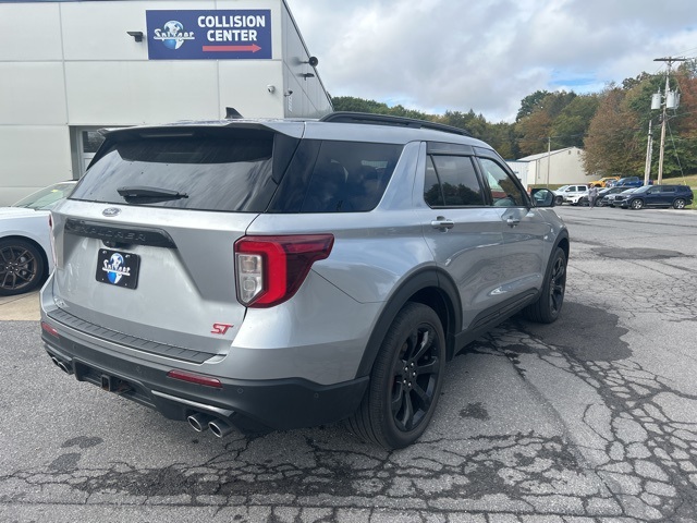 2021 Ford Explorer ST photo 4