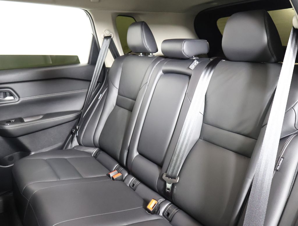 2025 Nissan Rogue SL photo 10