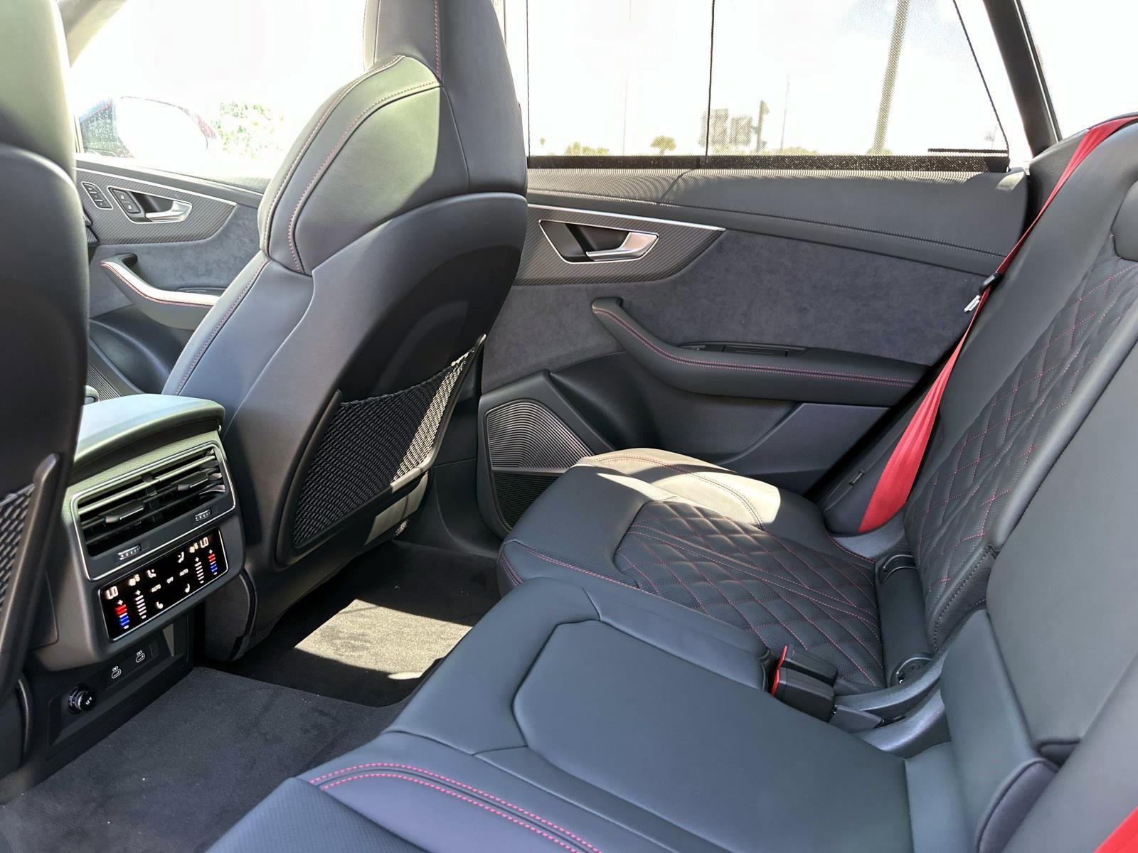 2026 Audi SQ8 Prestige photo 13