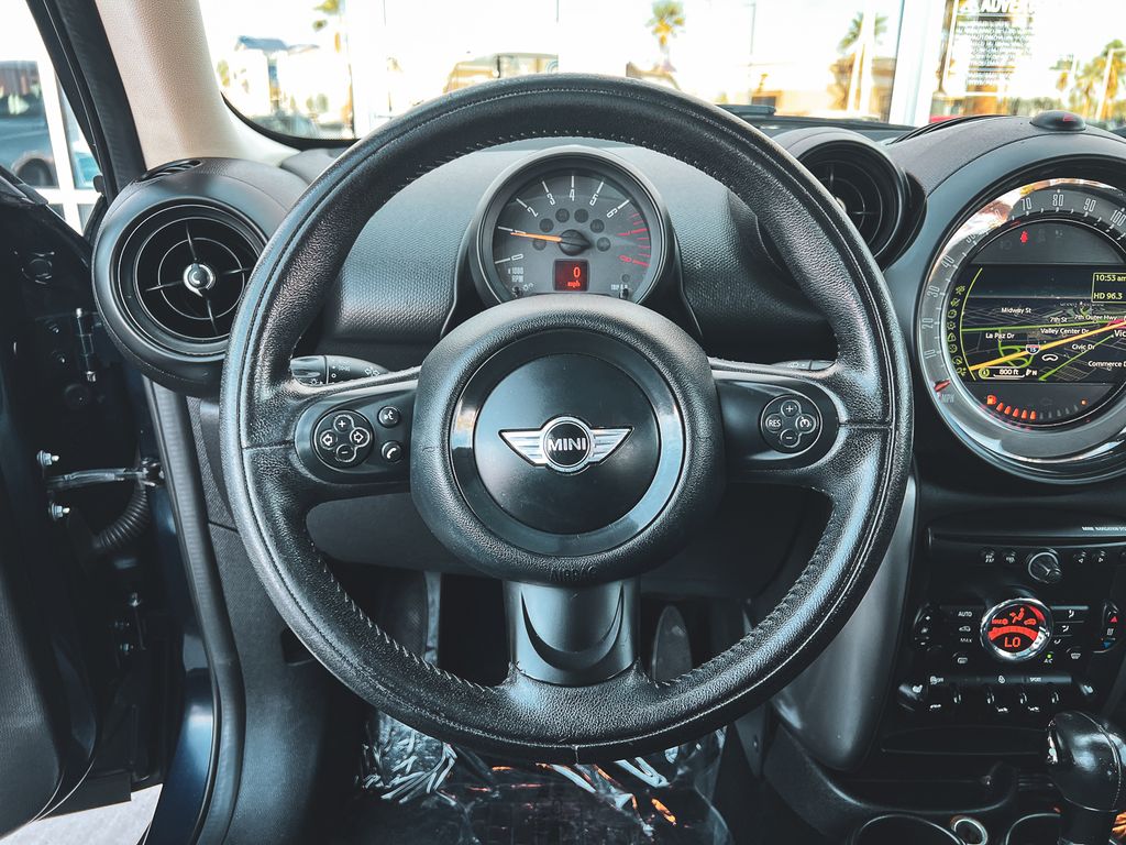 2016 Mini Countryman photo 18