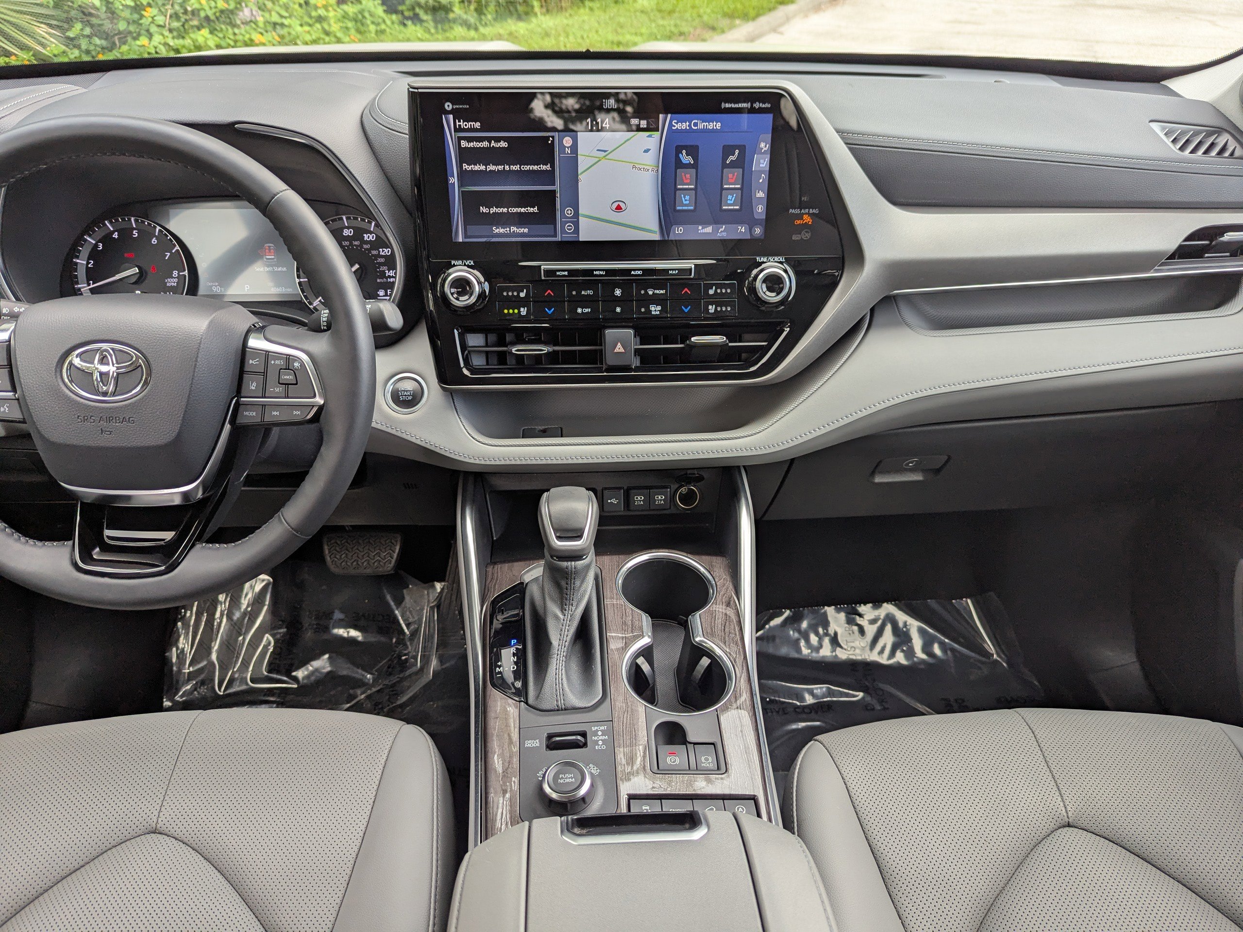 2020 Toyota Highlander Limited photo 13