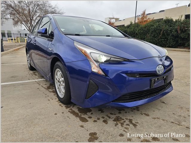 2017 Toyota Prius Three's photo