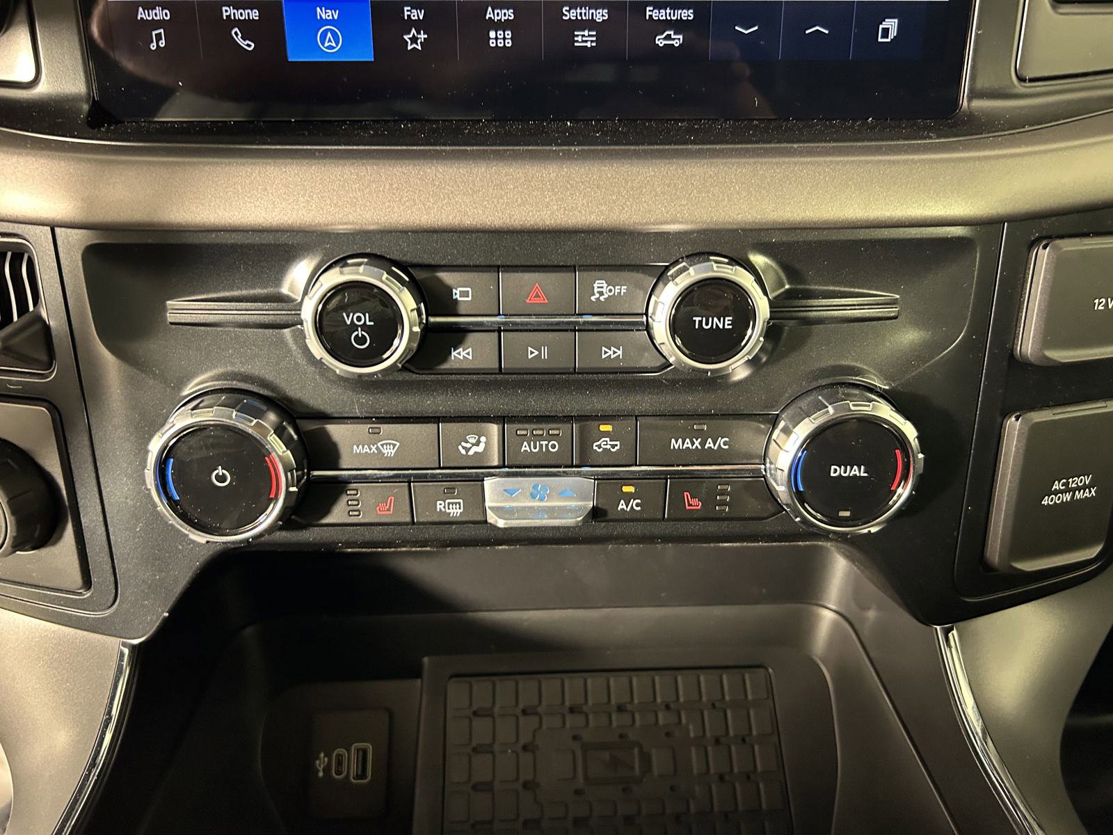 2025 Ford F-150 XLT photo 24