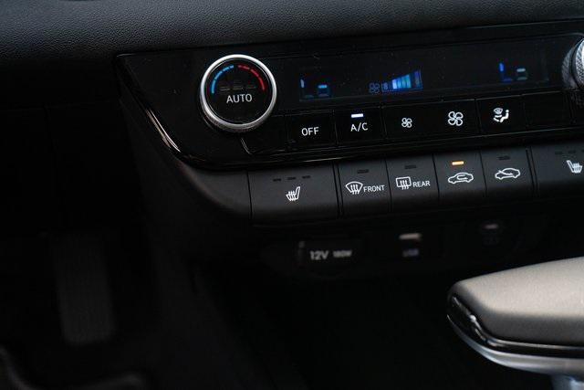2025 Hyundai Elantra Limited photo 23