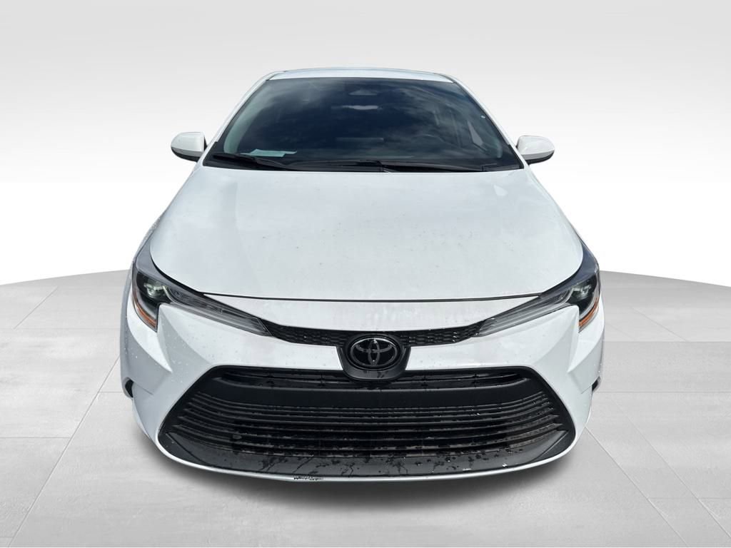 2024 Toyota Corolla LE photo 2