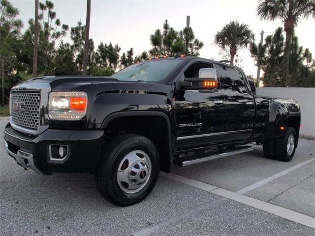 2017 Gmc Sierra Denali photo 4