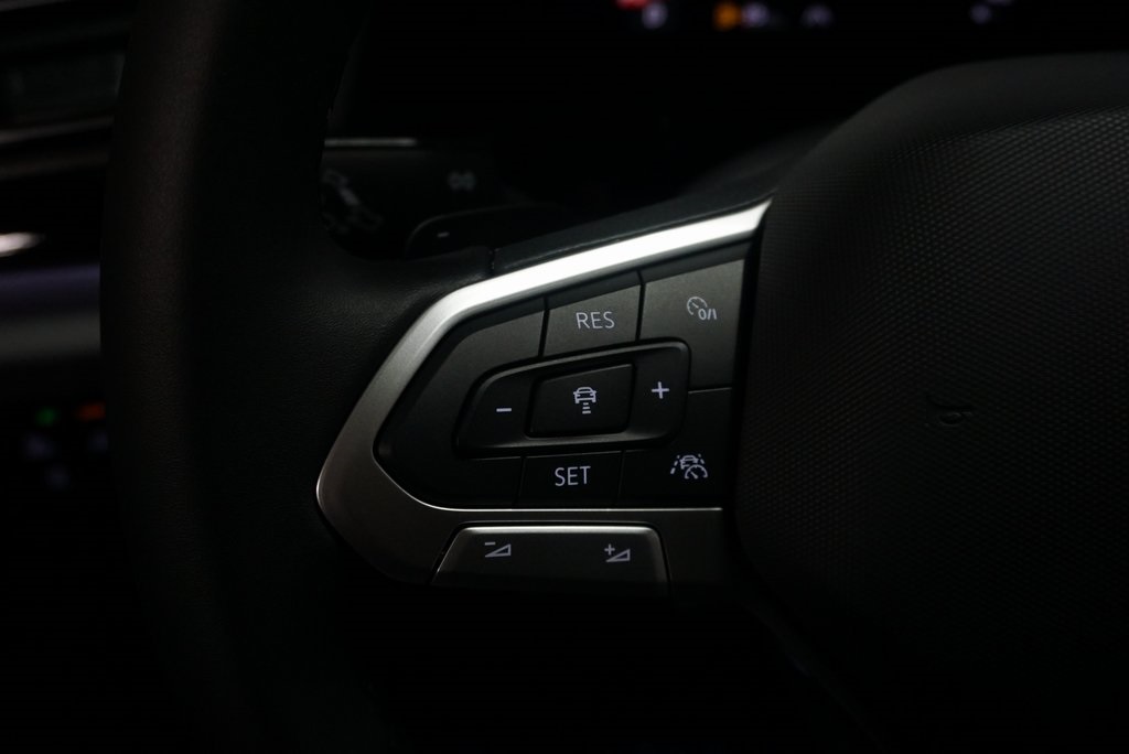 2025 Volkswagen Atlas Peak Edition SE photo 24