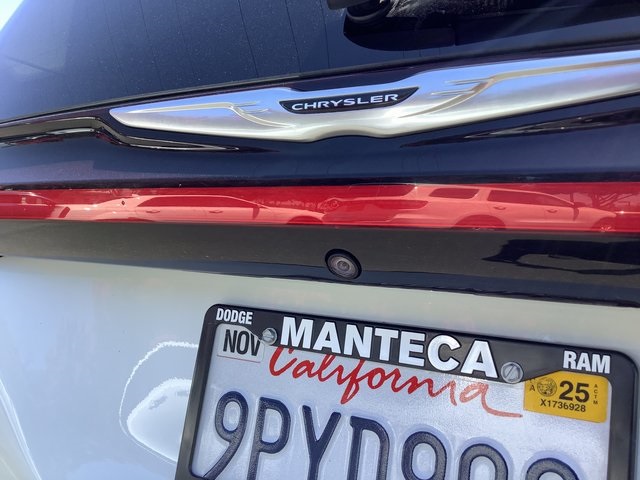 2022 Chrysler Pacifica Touring L photo 29