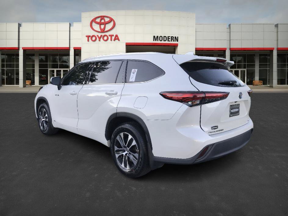 2020 Toyota Highlander Hybrid XLE photo 3