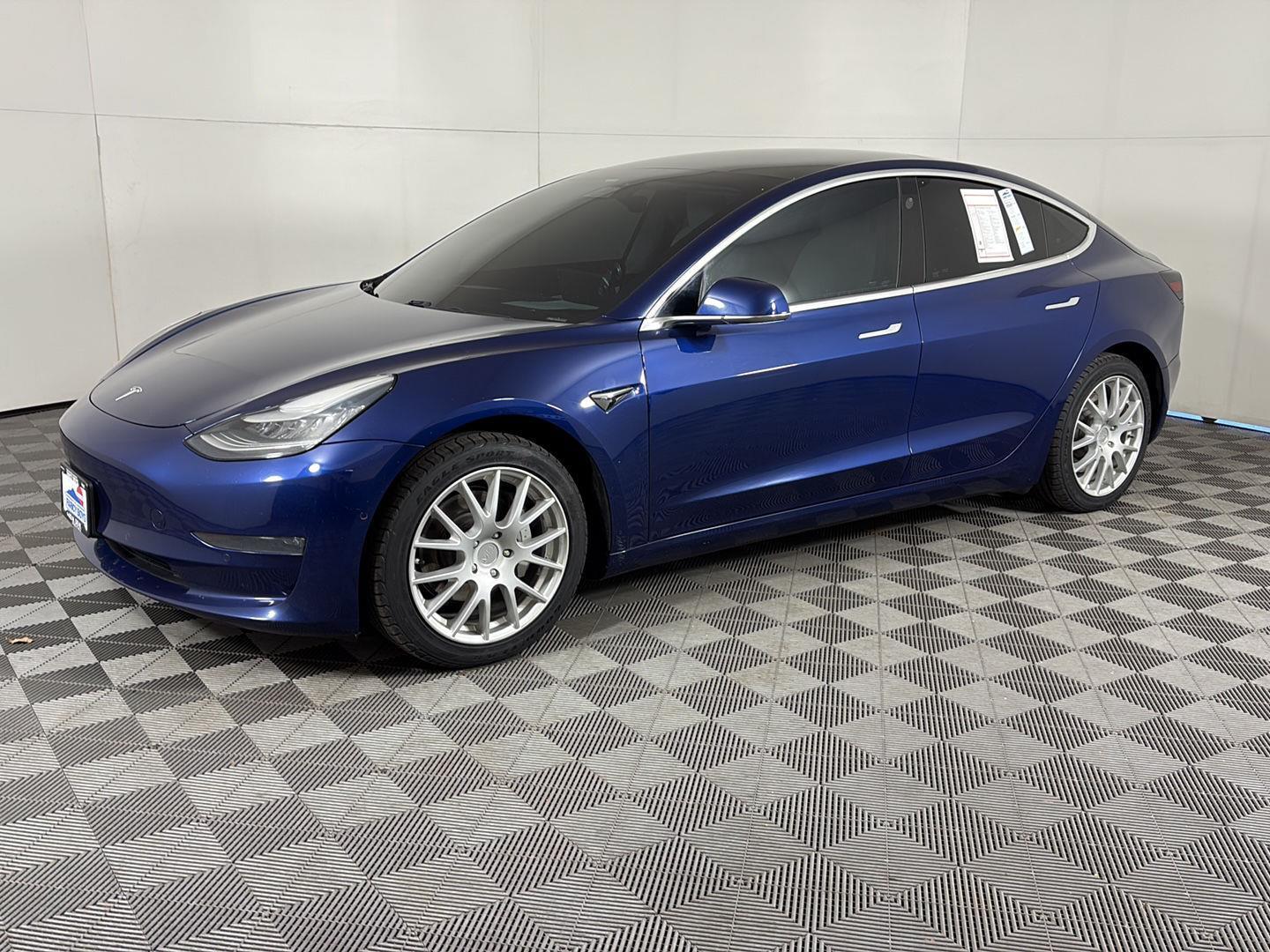 2019 Tesla Model 3 Long Range's photo