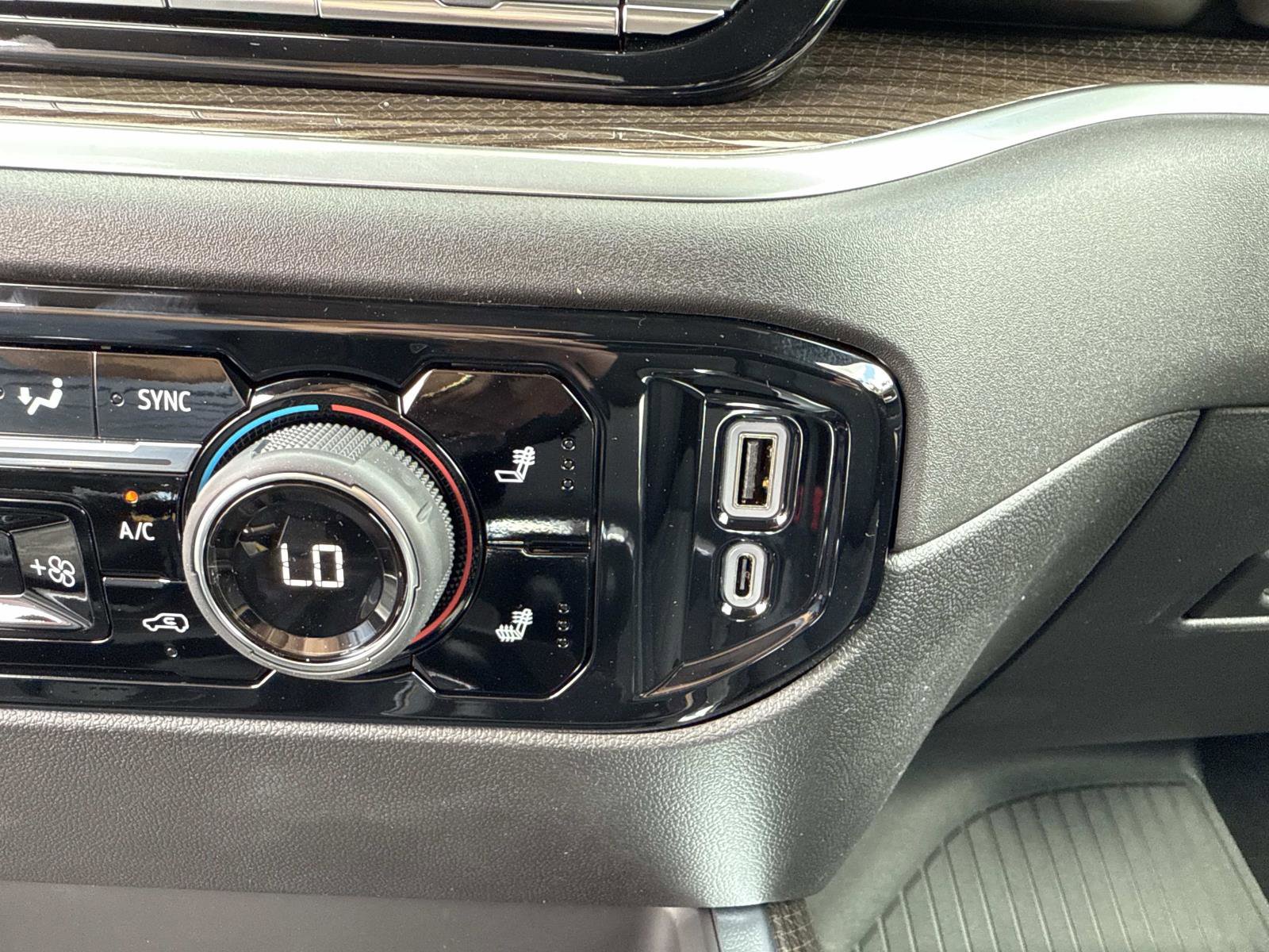 2026 Chevrolet Silverado 1500 RST photo 28