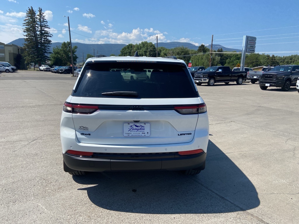2025 Jeep Grand Cherokee Limited photo 3