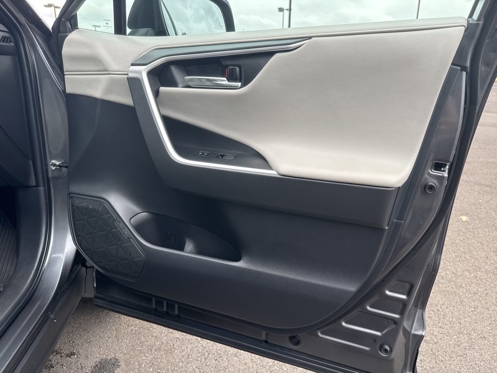 2023 Toyota RAV4 Hybrid Limited photo 26