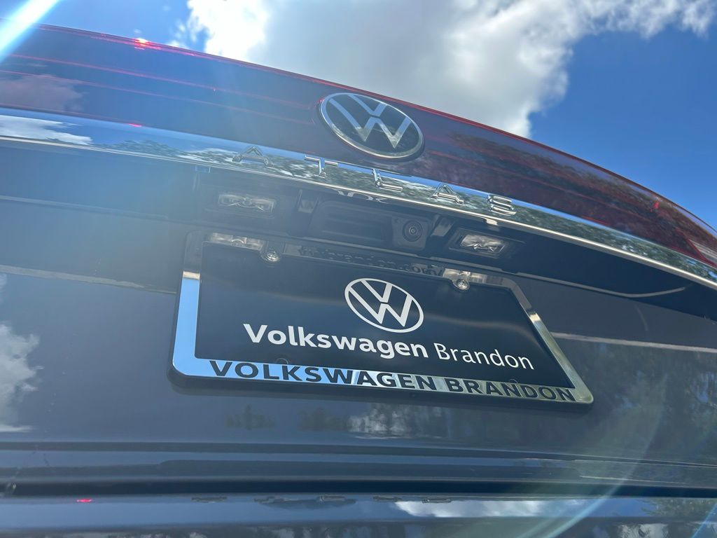 2026 Volkswagen Atlas Cross Sport SE Technology photo 39