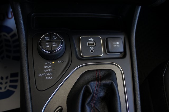 2019 Jeep Cherokee Trailhawk photo 26