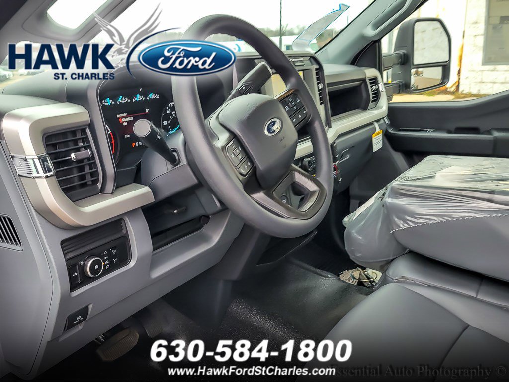 2024 FORD F-550 - Image 8