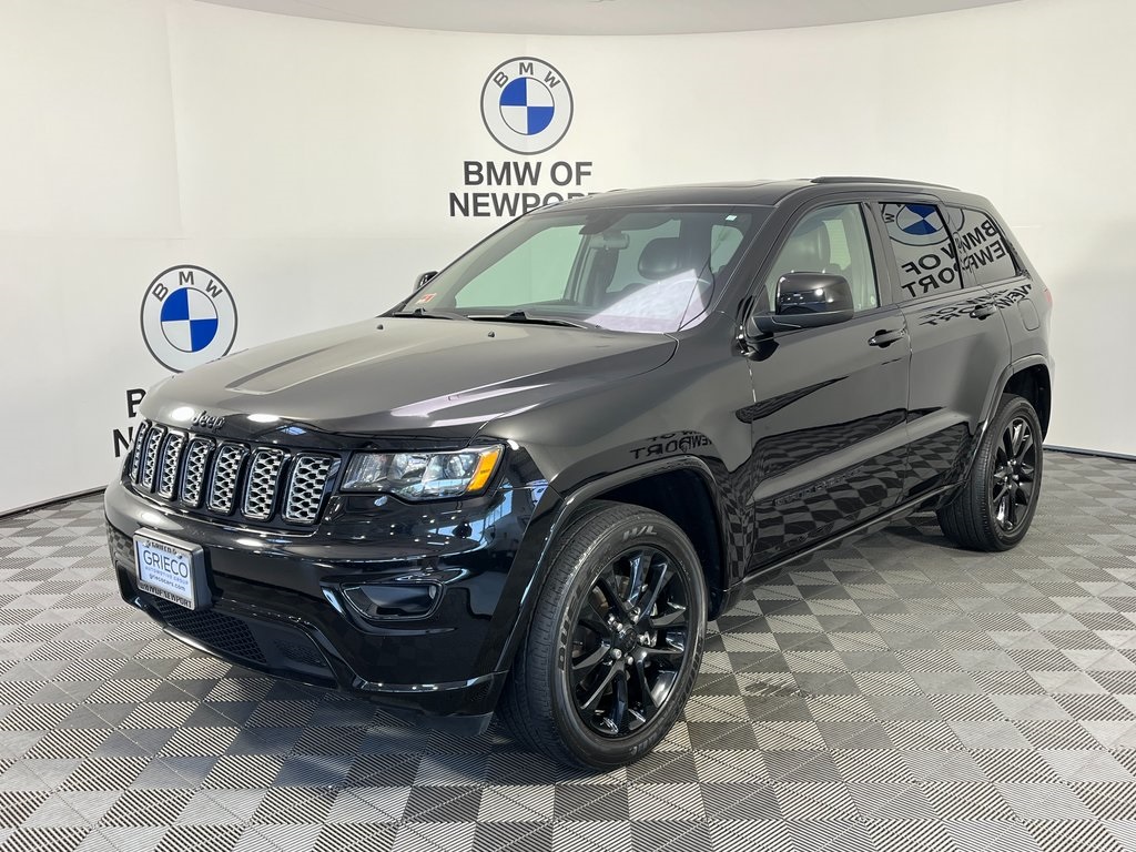 2021 Jeep Grand Cherokee Laredo X photo 3