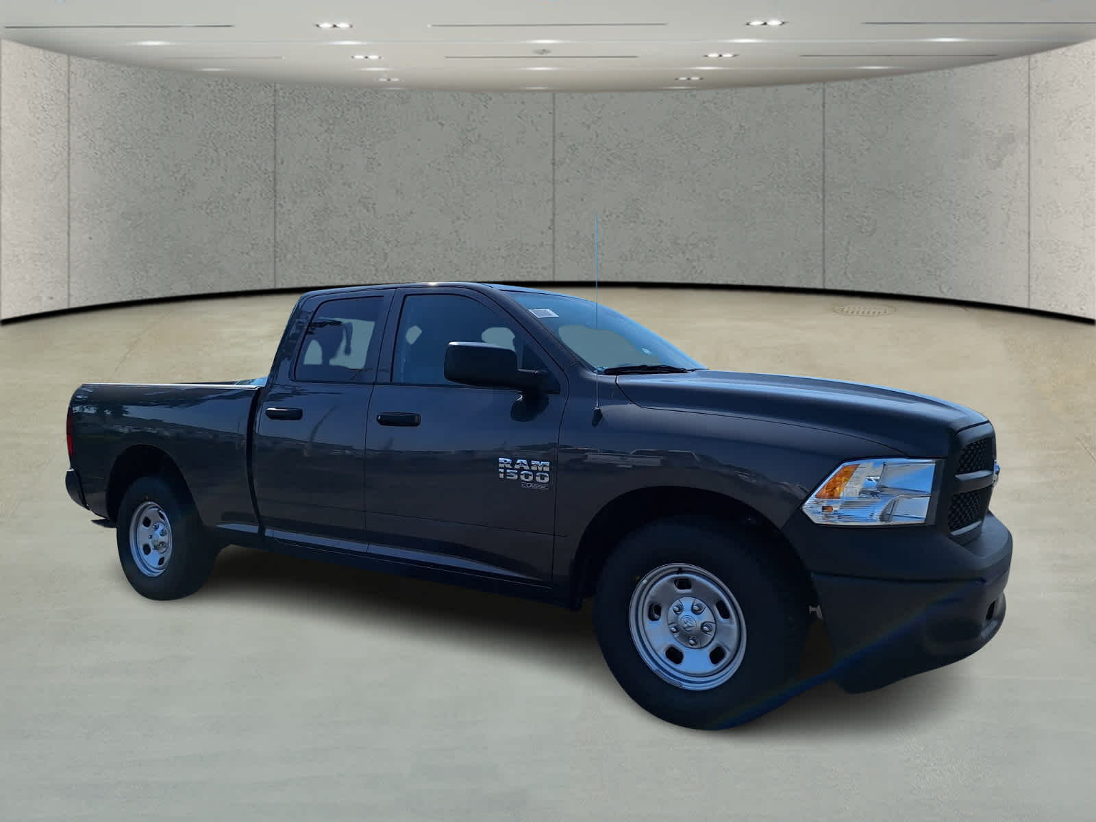 2024 Ram 1500 Classic Tradesman photo 3
