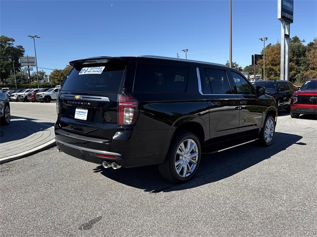2024 Chevrolet Suburban High Country photo 2