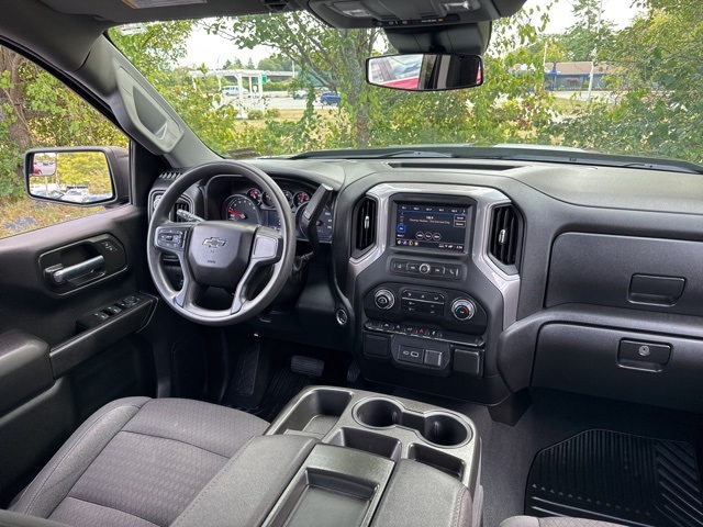 2023 Chevrolet Silverado 1500 Custom photo 13