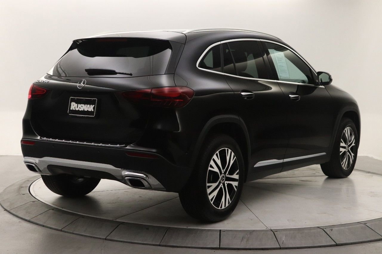 2025 Mercedes Benz GLA 250 photo 4