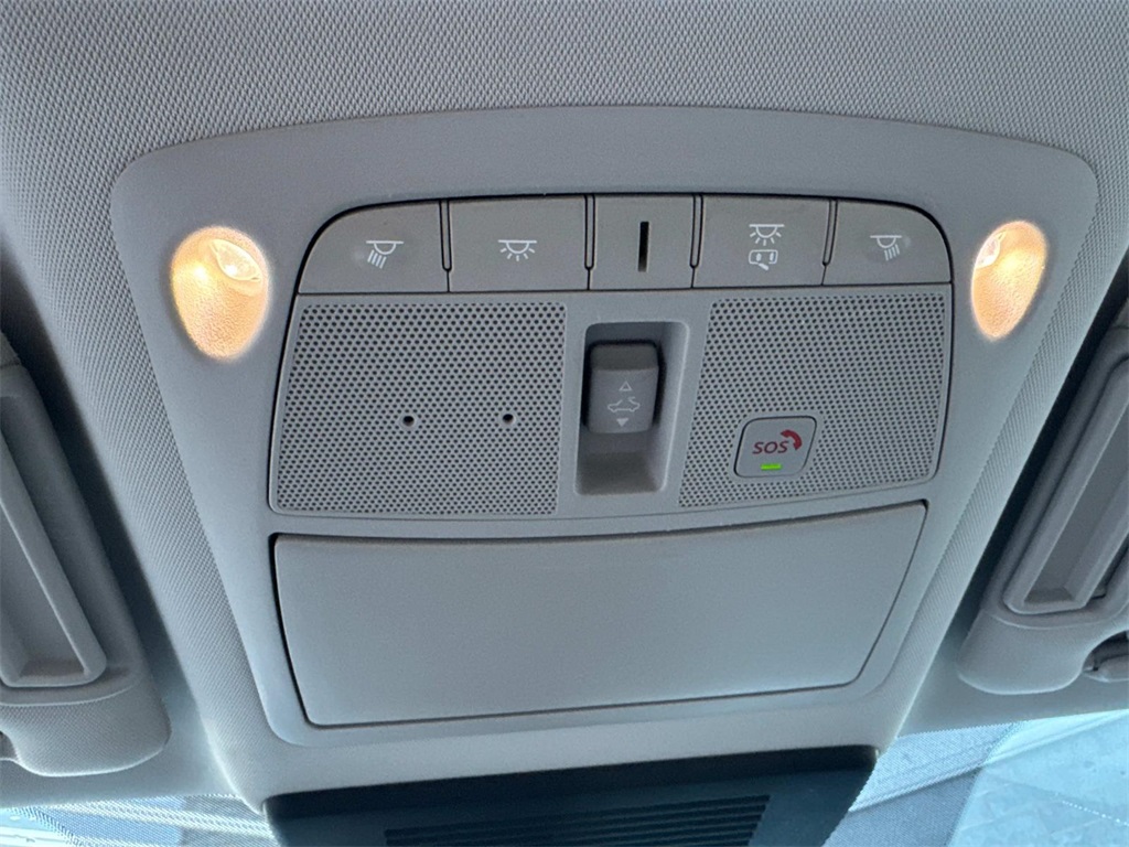 2021 Nissan Armada SL photo 16
