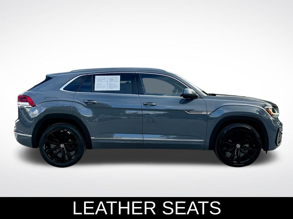 2022 Volkswagen Atlas Cross Sport V6 SEL Premium R-Line photo 7