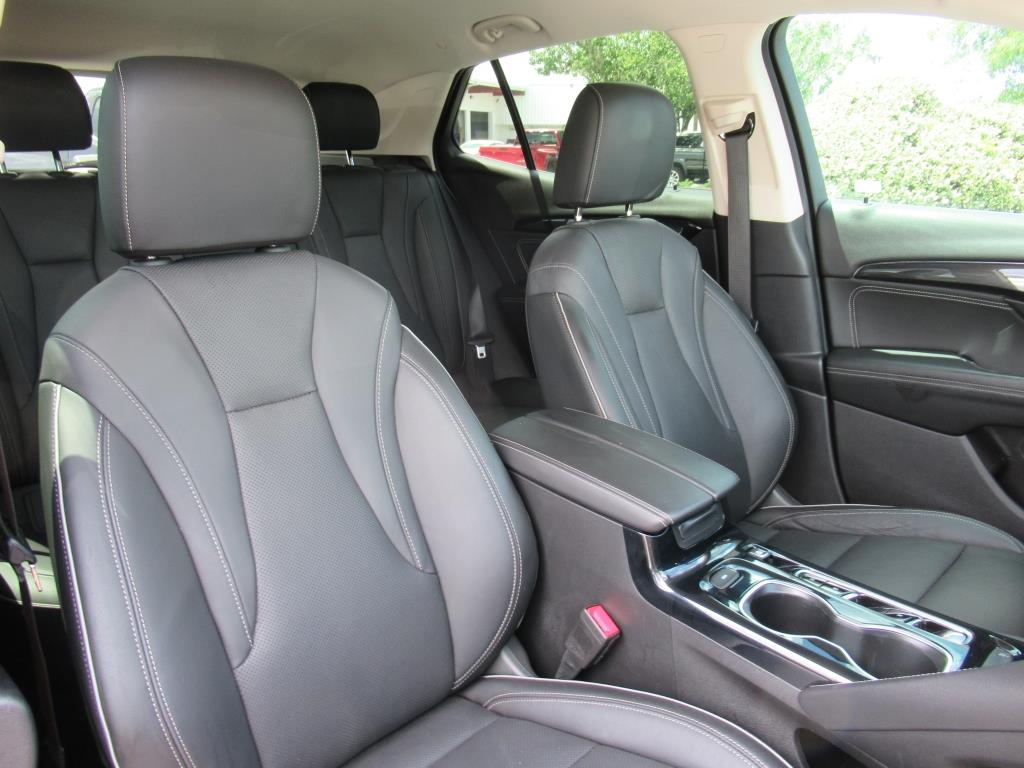 2021 Buick Envision Essence photo 7