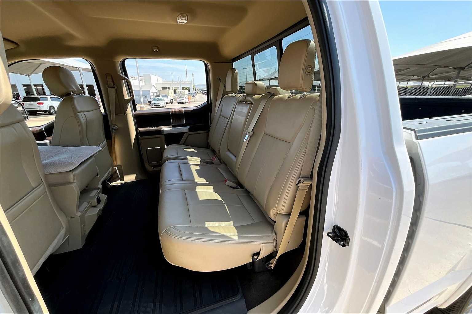 2019 Ford F-150 Lariat photo 18