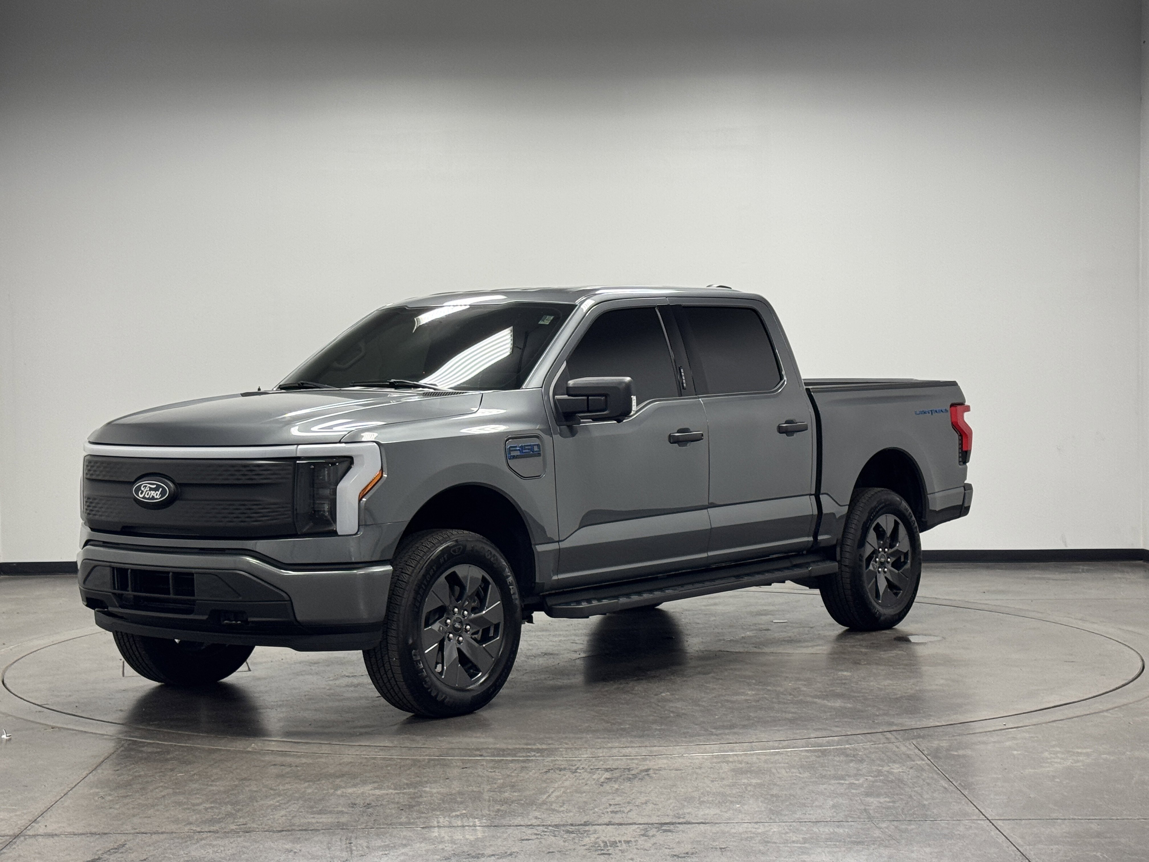 2024 Ford F-150 Lightning XLT photo 3