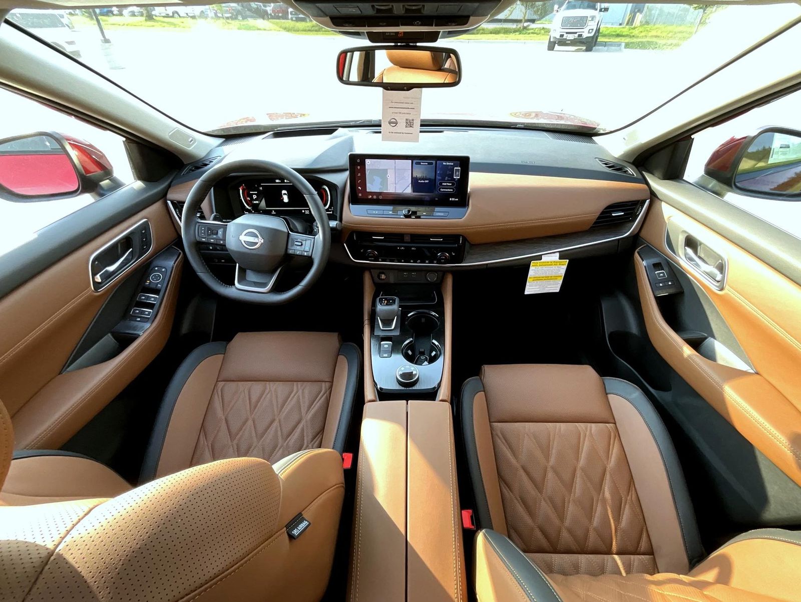 2026 Nissan Rogue Platinum photo 14