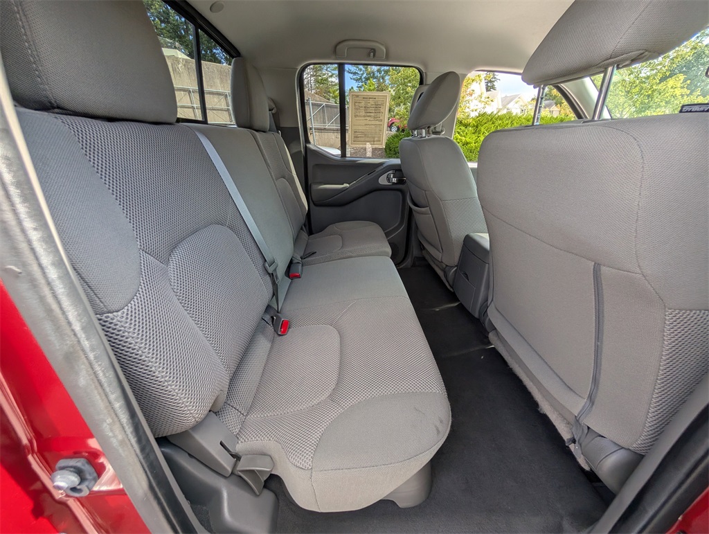2021 Nissan Frontier SV photo 3