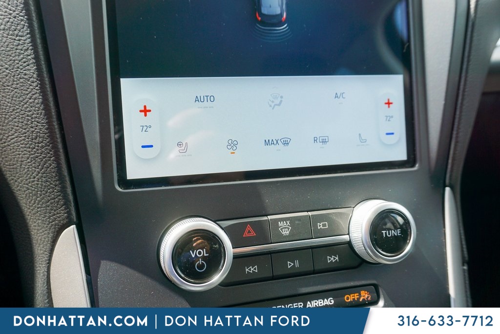 2022 Ford Edge SEL photo 10